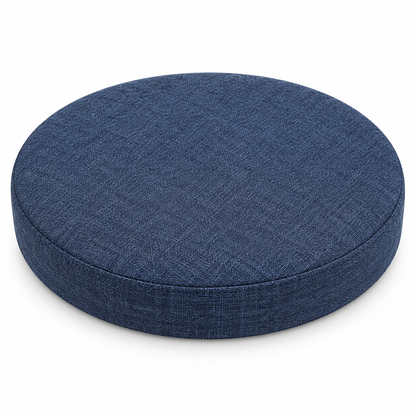 Coussin de tabouret rond bleu foncé en tissu chiné sur fond blanc.