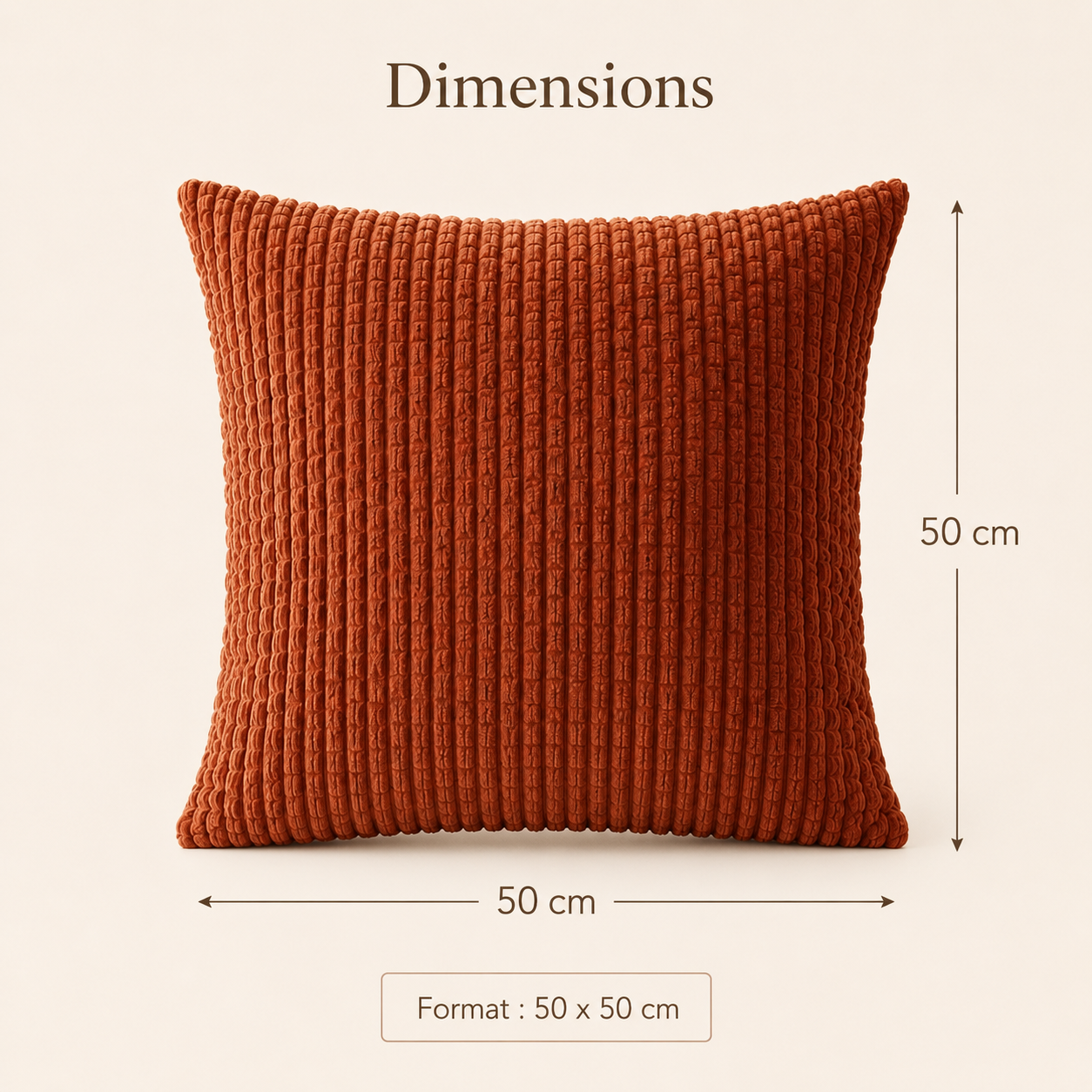 Housse de coussin terracotta carrée présentée avec ses dimensions de 50 × 50 cm.