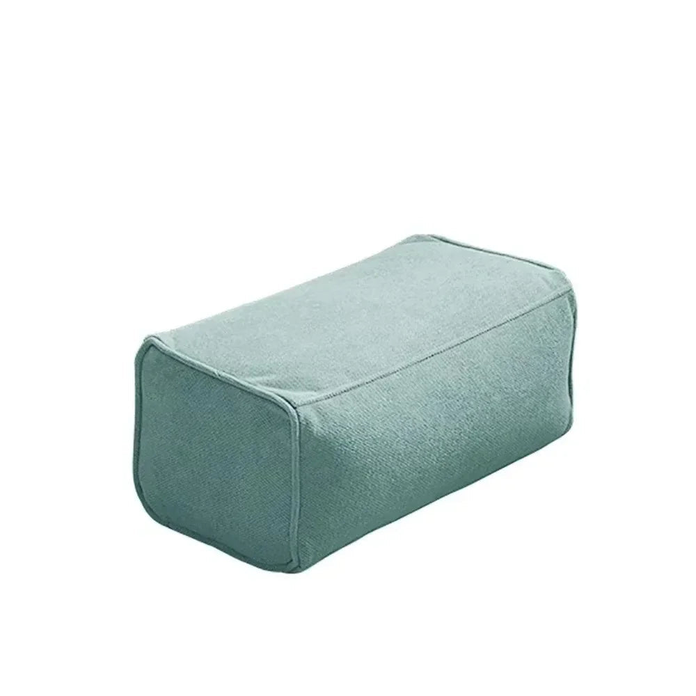 Pouf extérieur résistant rectangulaire vert d’eau sur fond blanc