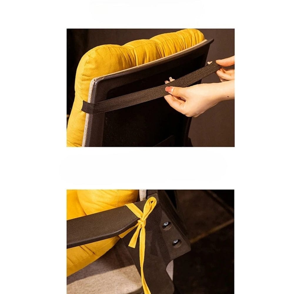 Coussin de chaise jaune en velours, attaché avec des liens, sur une chaise moderne dans un intérieur contemporain