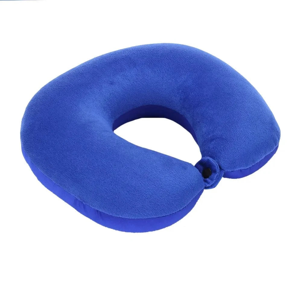 Coussin de voyage nuque en velours bleu, forme ergonomique, idéal pour un confort optimal lors des trajets
