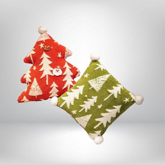 Coussins décoratifs en forme de sapin rouge et carré vert, motifs d'arbres blancs, parfaits pour un salon chaleureux