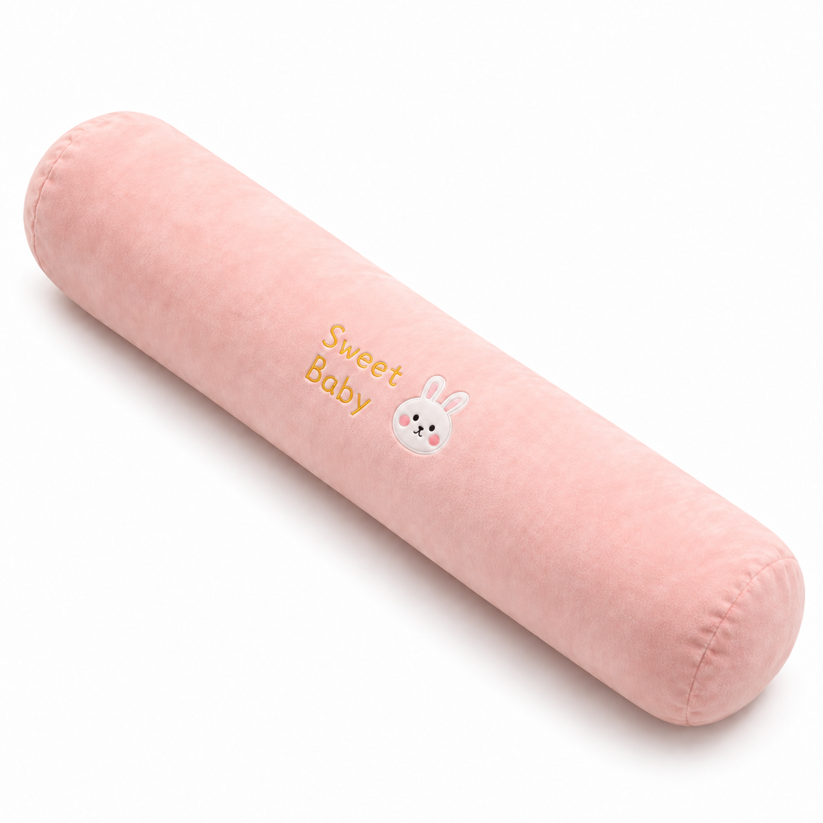 Coussin long en peluche rose pâle avec broderie Sweet Baby et motif lapin, sur fond blanc.