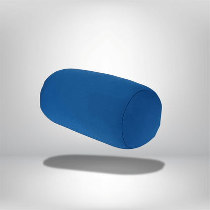 Coussin nuque cylindrique bleu uni sur fond neutre, idéal pour un canapé ou un lit