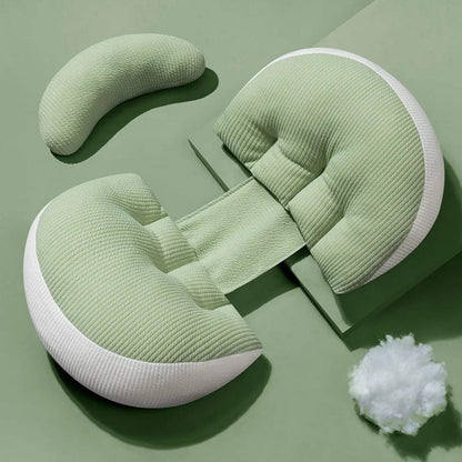 Coussin déco en vert pastel avec texture côtelée, idéal pour un soutien confortable sur un canapé ou un lit