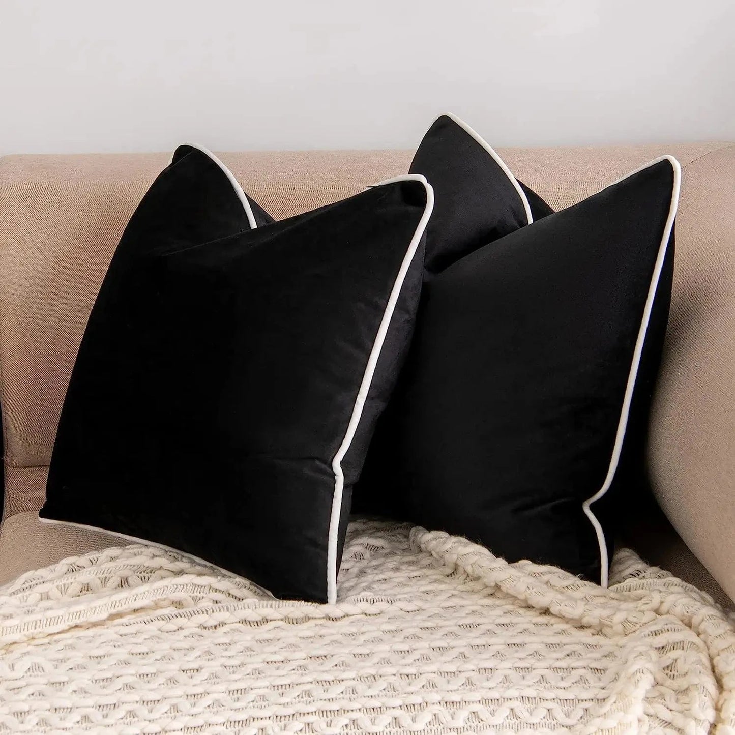 Housse de coussin blanc et noir | Élégance intemporelle pour votre intérieur Noir / 50x50cm