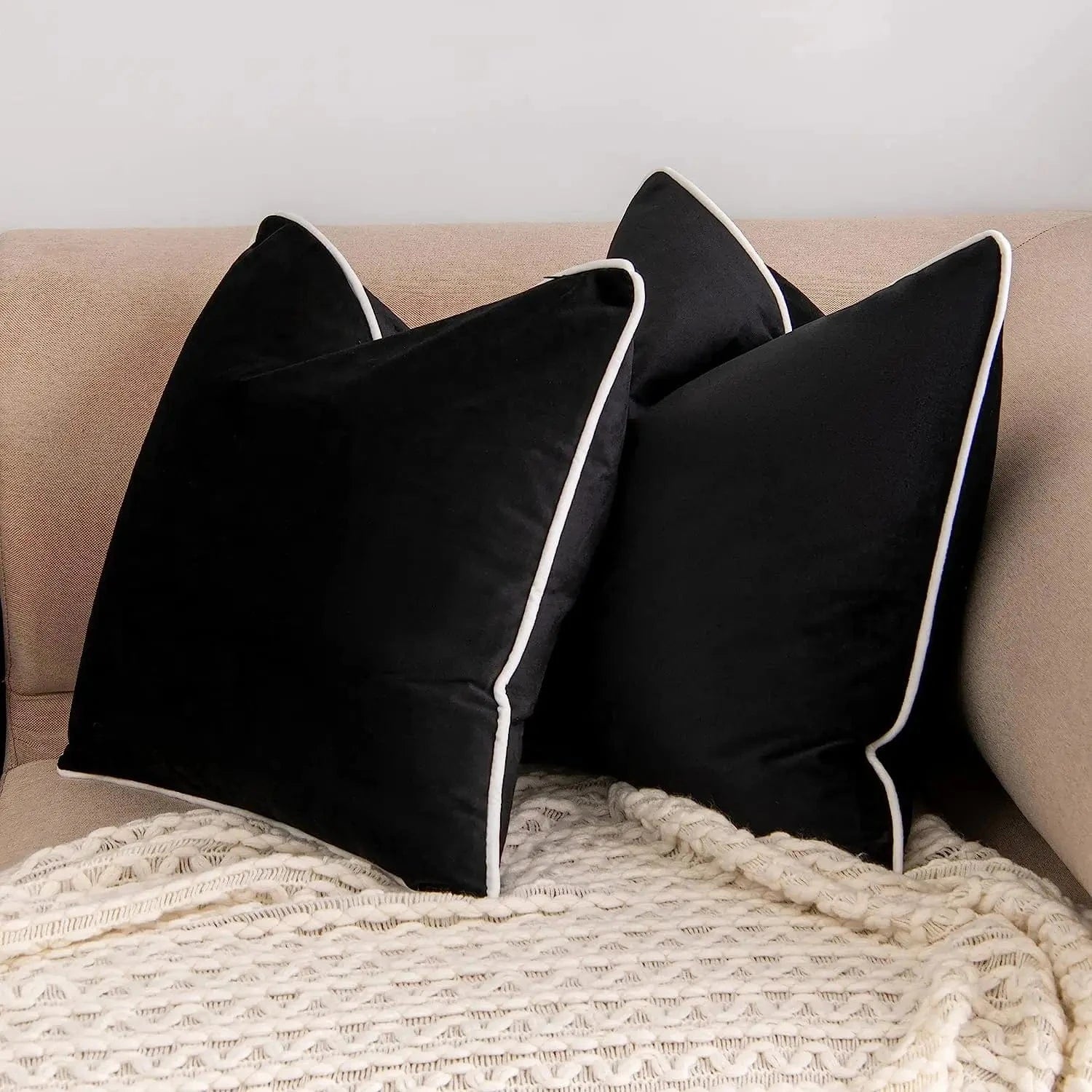 Housse de coussin blanc et noir | Élégance intemporelle pour votre intérieur Noir / 50x50cm
