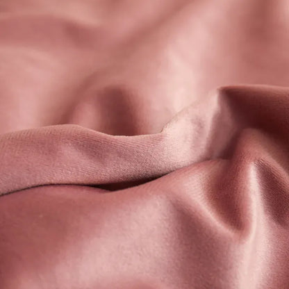 Housse de coussin en velours rose, douce et élégante, idéale pour un canapé ou une chaise décorative