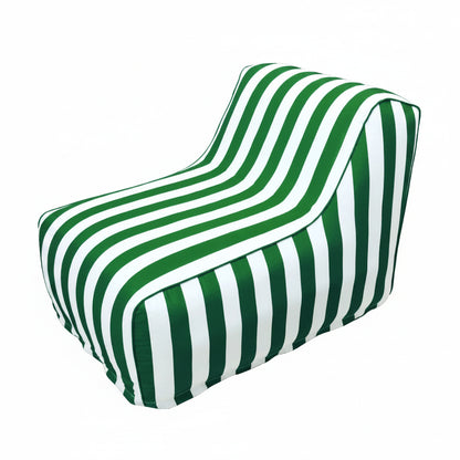 Pouf gonflable extérieur format fauteuil vert et blanc sur fond clair